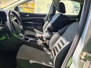 FORD FOCUS BERLINA (CAP) foto 4