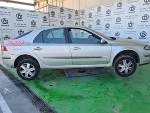 RENAULT LAGUNA II (BG0) foto 4