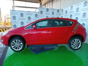 OPEL ASTRA J BERLINA 5P foto 1