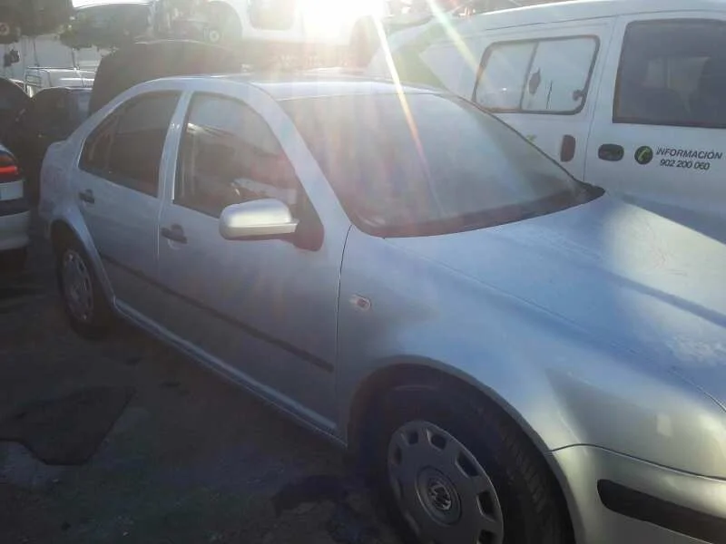VOLKSWAGEN BORA BERLINA (1J2)(1998)
