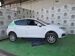 SEAT IBIZA BERLINA (6J5) foto 7