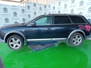 AUDI A6 AVANT (4B5) foto 2