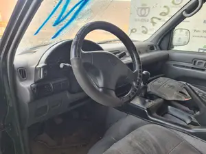 NISSAN SERENA (C23M) foto 4