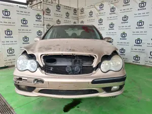 MERCEDES-BENZ CLASE C (BM 203) BERLINA foto 1