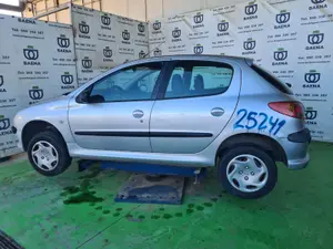 PEUGEOT 206 foto 4