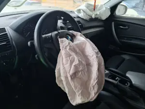 BMW SERIE 1 BERLINA (E81/E87) foto 5