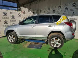 TOYOTA RAV4 (A3) foto 4