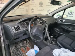 PEUGEOT 307 (S1)(04.2001) foto 6
