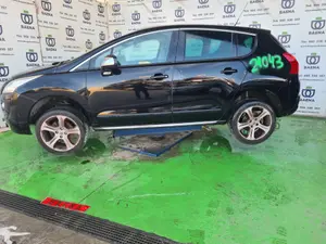 PEUGEOT 3008 foto 2
