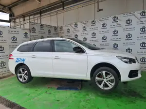 PEUGEOT 308 foto 3