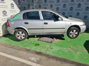 OPEL ASTRA G BERLINA foto 1