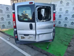 RENAULT TRAFIC II COMBI foto 1