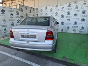 OPEL ASTRA G BERLINA foto 7