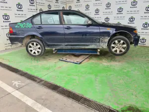 BMW SERIE 3 BERLINA (E46) foto 3