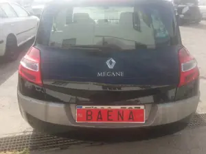 RENAULT MEGANE II CLASSIC BERLINA foto 2