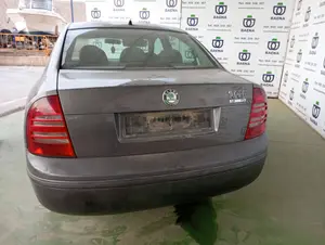 SKODA SUPERB (3U4) foto 1