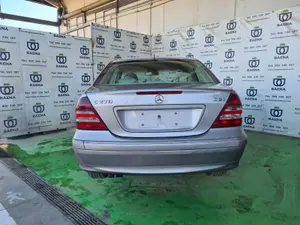 MERCEDES-BENZ CLASE C (BM 203) BERLINA foto 4