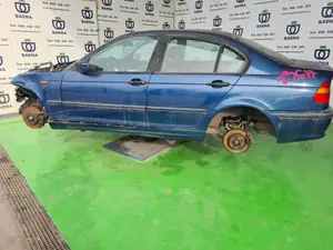 BMW SERIE 3 BERLINA (E46) foto 3