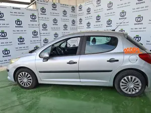 PEUGEOT 207 foto 1