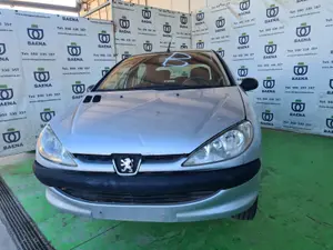 PEUGEOT 206 foto 1