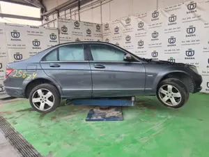 MERCEDES-BENZ CLASE C (BM 204) BERLINA foto 2