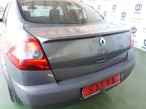 RENAULT MEGANE II CLASSIC BERLINA foto 2