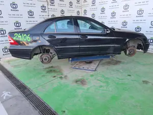MERCEDES-BENZ CLASE C (BM 203) BERLINA foto 4