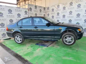 BMW SERIE 3 BERLINA (E46) foto 4