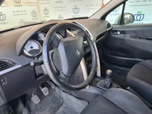 PEUGEOT 207 foto 4
