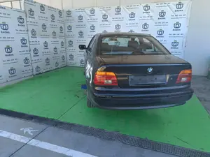 BMW SERIE 5 BERLINA (E39) foto 2