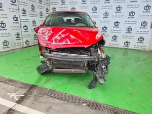 SEAT IBIZA BERLINA (6J5) foto 2