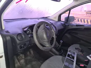 FORD TOURNEO COURIER (C4A) foto 4
