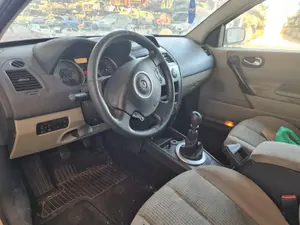 RENAULT MEGANE II BERLINA 5P foto 5
