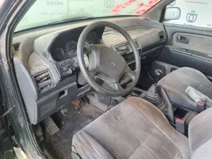 MITSUBISHI SPACE WAGON (N30/N40) foto 5