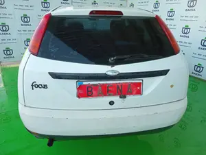 FORD FOCUS BERLINA (CAK) foto 4