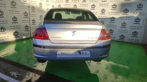 PEUGEOT 407 foto 2