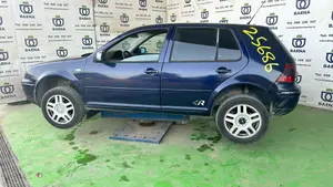 VOLKSWAGEN GOLF IV BERLINA (1J1)(10.1997) foto 3