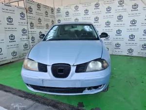 SEAT CORDOBA BERLINA (6L2) foto 1