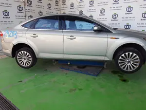FORD MONDEO BERLINA (CA2) foto 5
