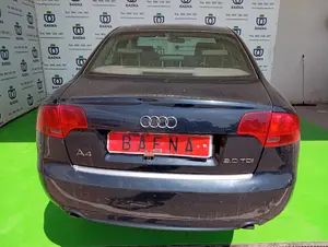 AUDI A4 AVANT (8E) foto 4