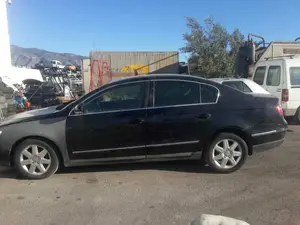 VOLKSWAGEN PASSAT BERLINA (3C2) foto 1