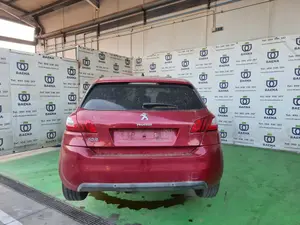 PEUGEOT 308 foto 3