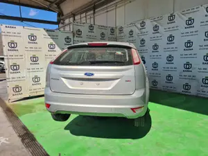 FORD FOCUS BERLINA (CAP) foto 2