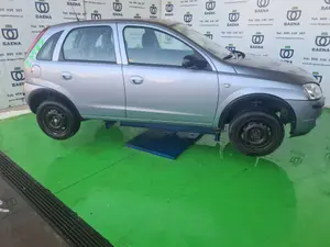 OPEL CORSA C foto 1