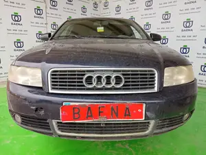 AUDI A4 AVANT (8E) foto 1