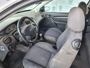 FORD FOCUS BERLINA (CAK) foto 4