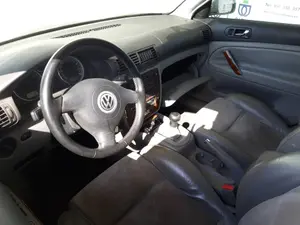 VOLKSWAGEN PASSAT BERLINA (3B3) foto 3