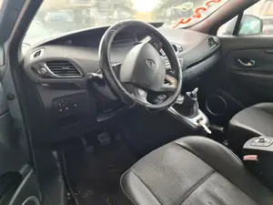 RENAULT SCENIC III (JZ) foto 6