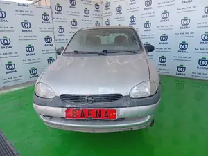 OPEL CORSA C foto 4