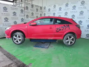 OPEL ASTRA H GTC foto 4